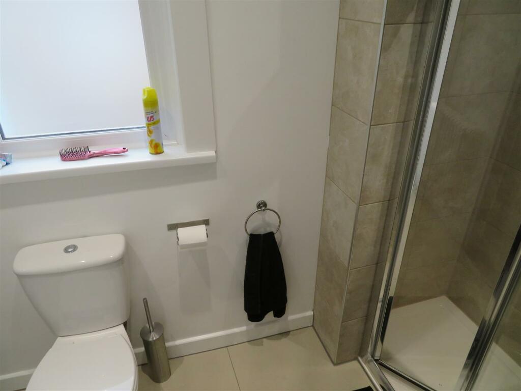 3 Haslemere Shower.JPG