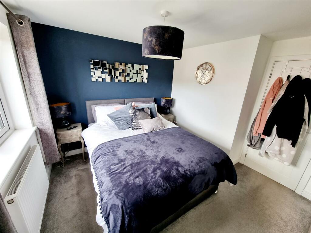 Bed 1.1.jpg