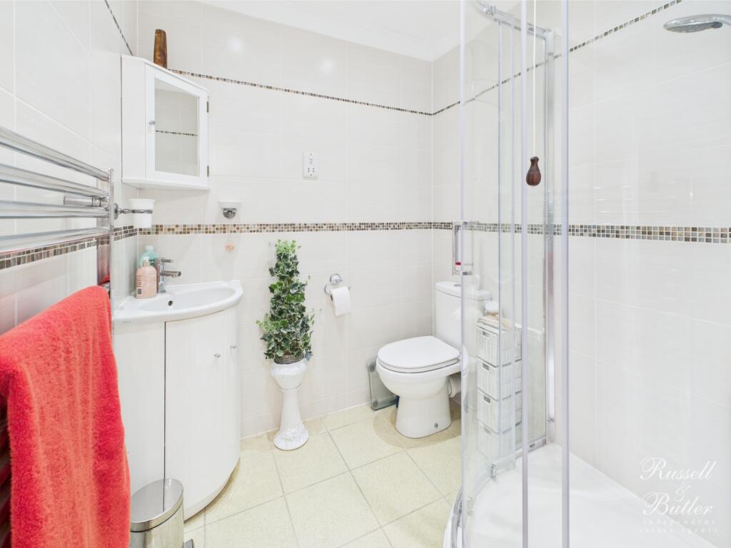 CAM01995G0-PR0298-STILL011