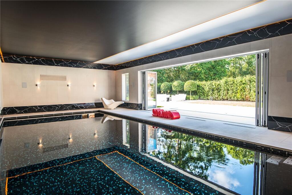 Swimming Pool CGI