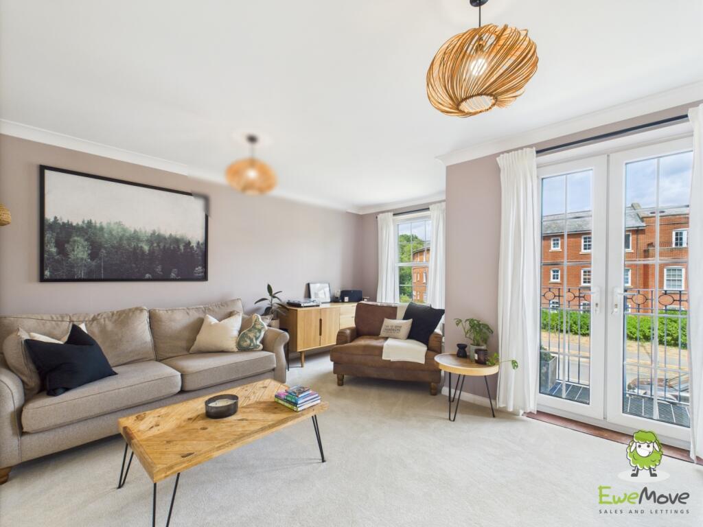 EweMove Basingstoke Estate Agents 21 Gaiger Avenue