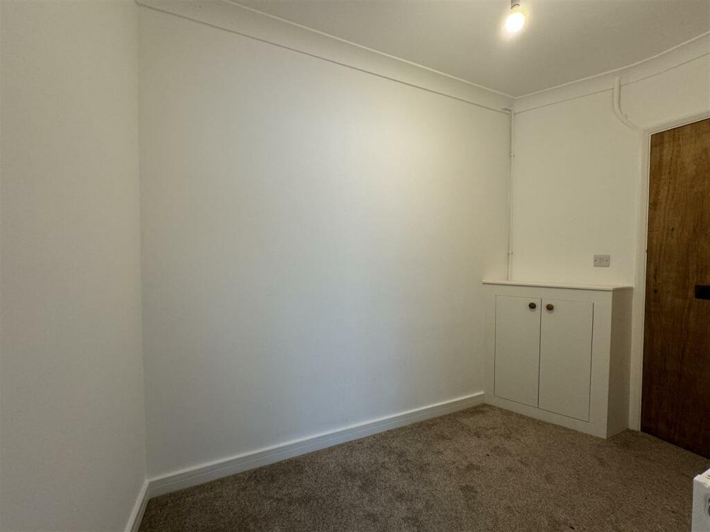 For Sale by Aspire Residential - Clive Court