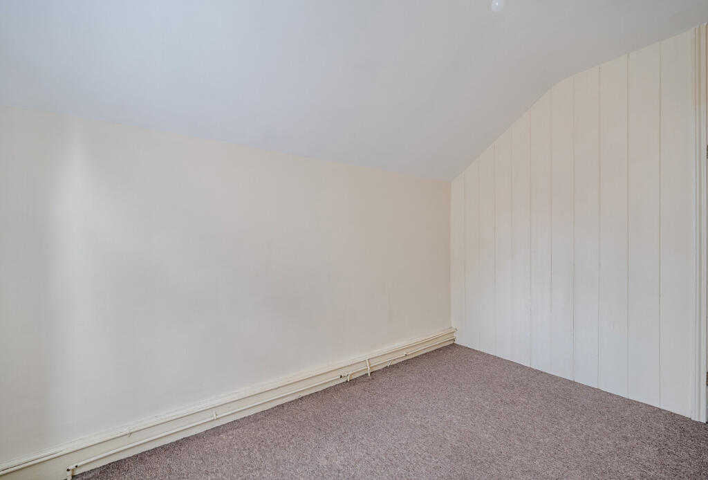 1302958-15-683f1a...