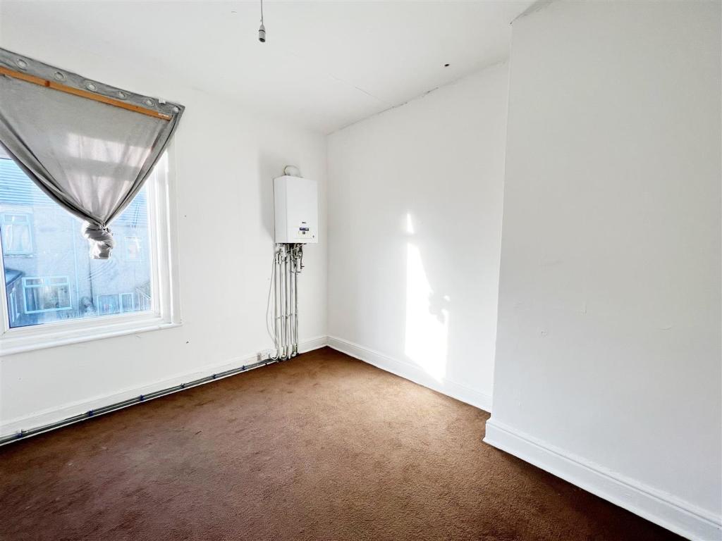 Bedroom 2.jpg