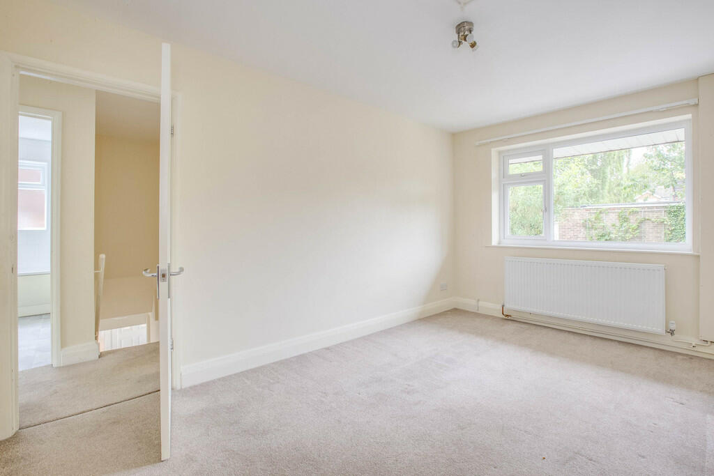 2 Bedford Court, ...