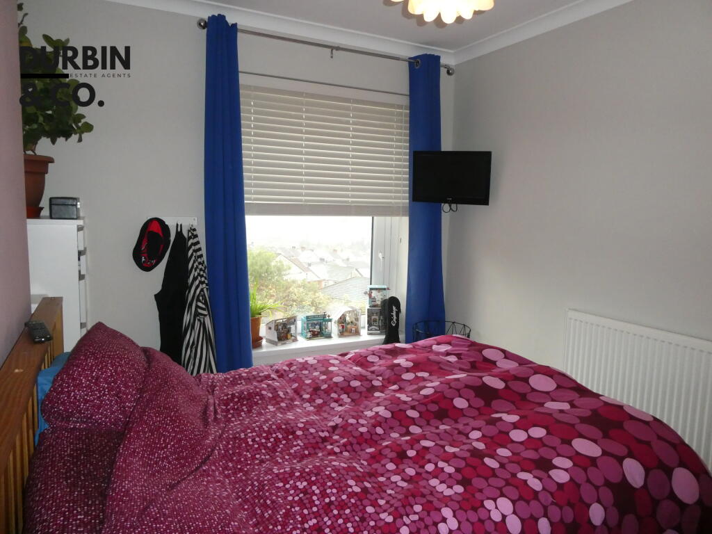 BEDROOM 2 (MASTER)