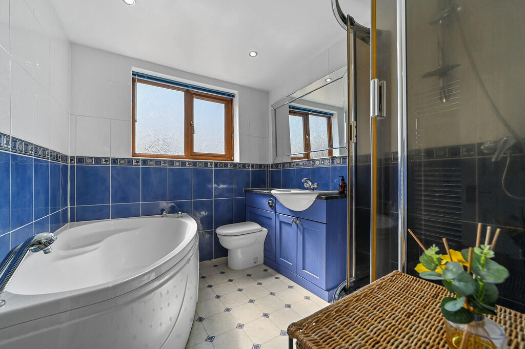 PT-TV-Laburnams-2...