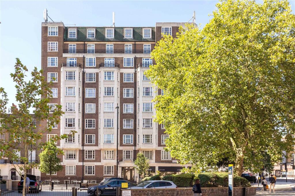 Ivor Court
