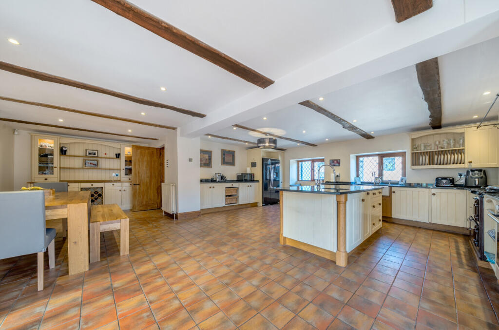 1281793-20-68272f...