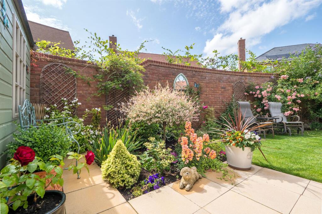 10 Shottery Green-37.jpg