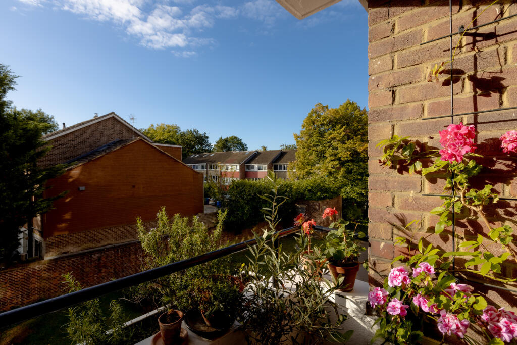 312297 - 250920_TMH_Ruskin_Park_House_197_044.jpg