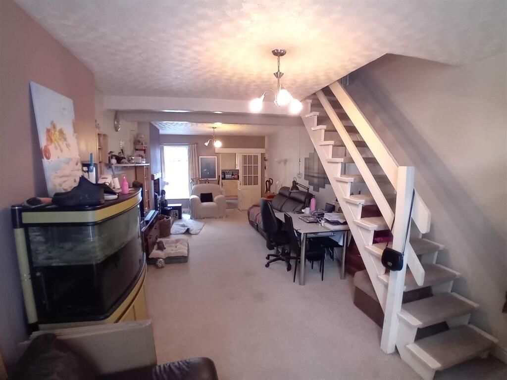 Living room/ Dining Room