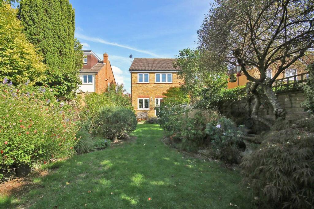 fSLa-Nnux06kC8DXyib9bw copy.jpg