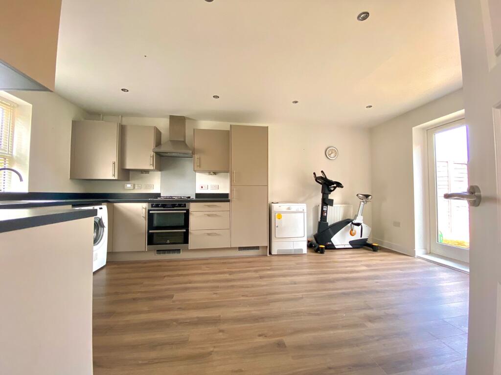 WhatsApp Image 2025-06-01 at 16.08.30 (2).jpeg