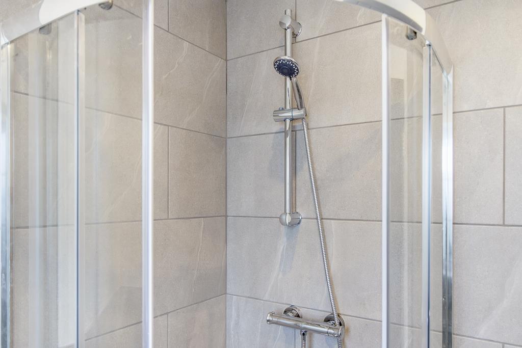 14 Chestnut Avenue (Donington)-21.jpg