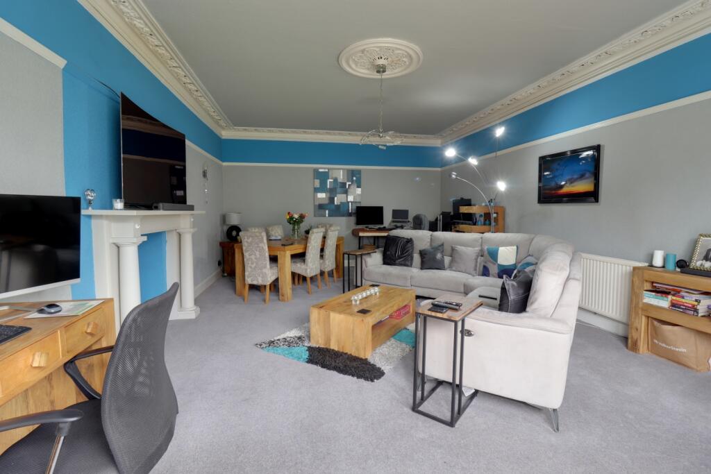 Lounge 1