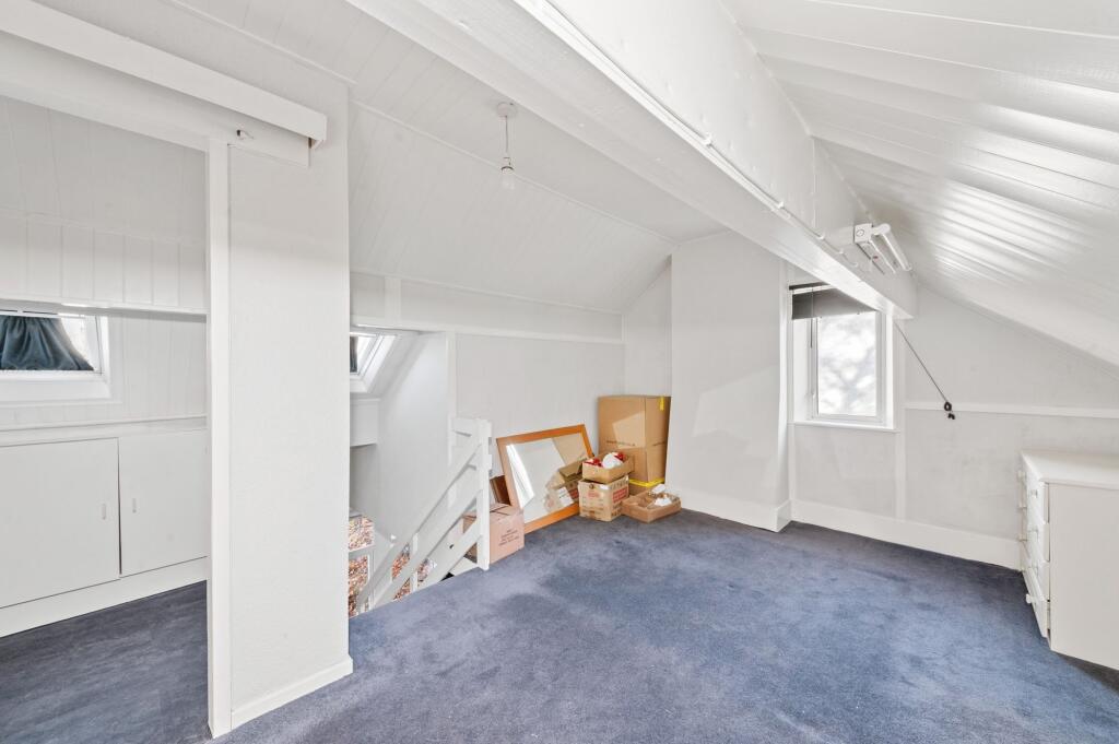 HOME OFFICE/HOBBY SPACE