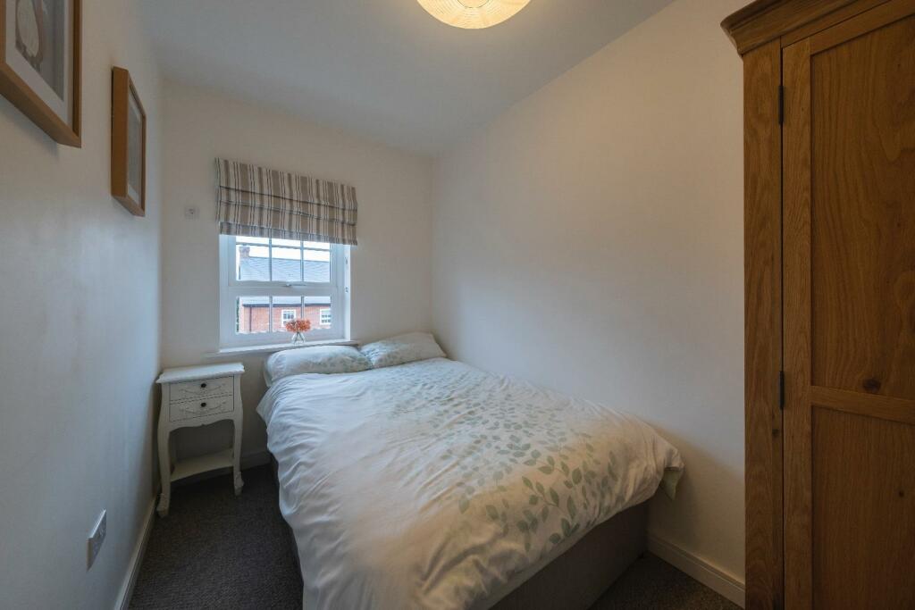 17 Hazelhurst Way-021.JPG