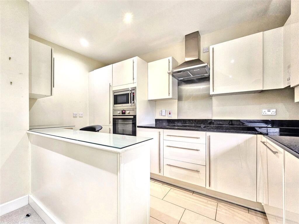 Living/Kitchen Room