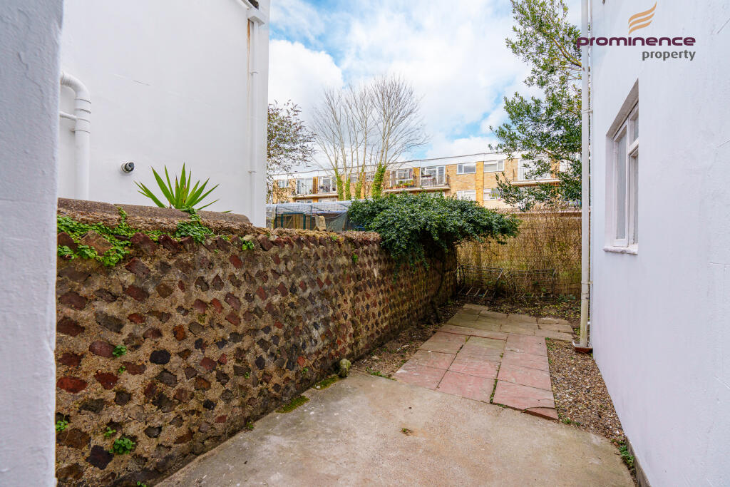 Lorna Road-11