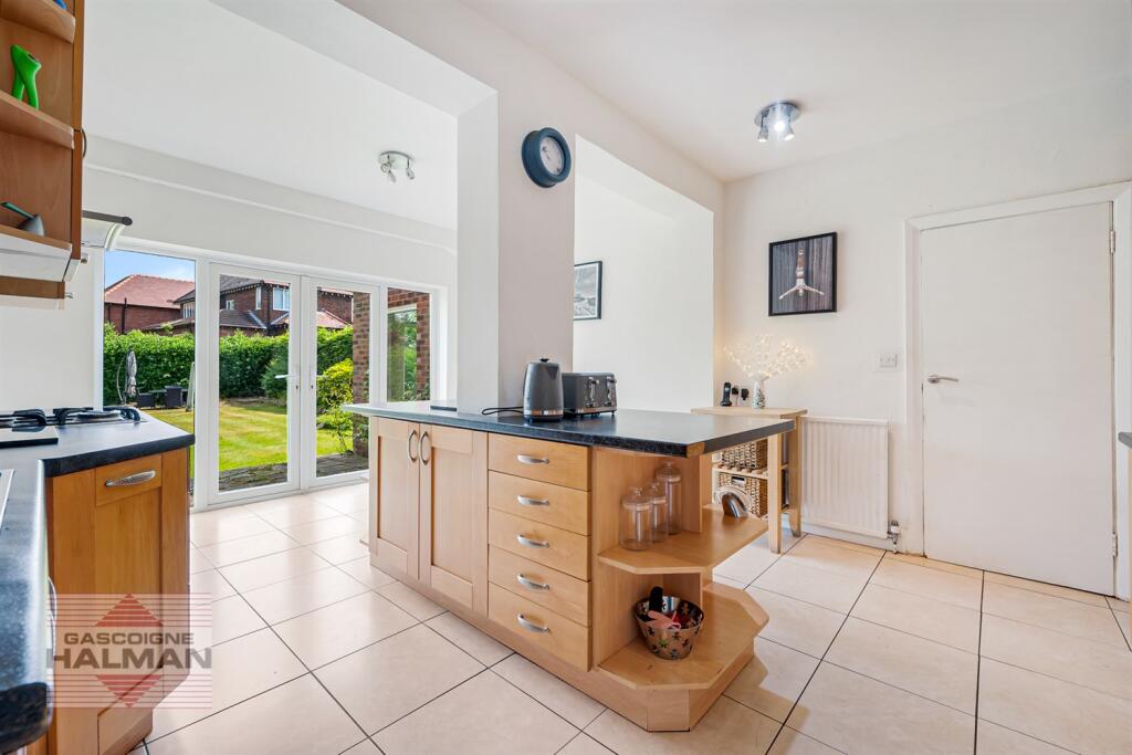 Breakfast Kitchen