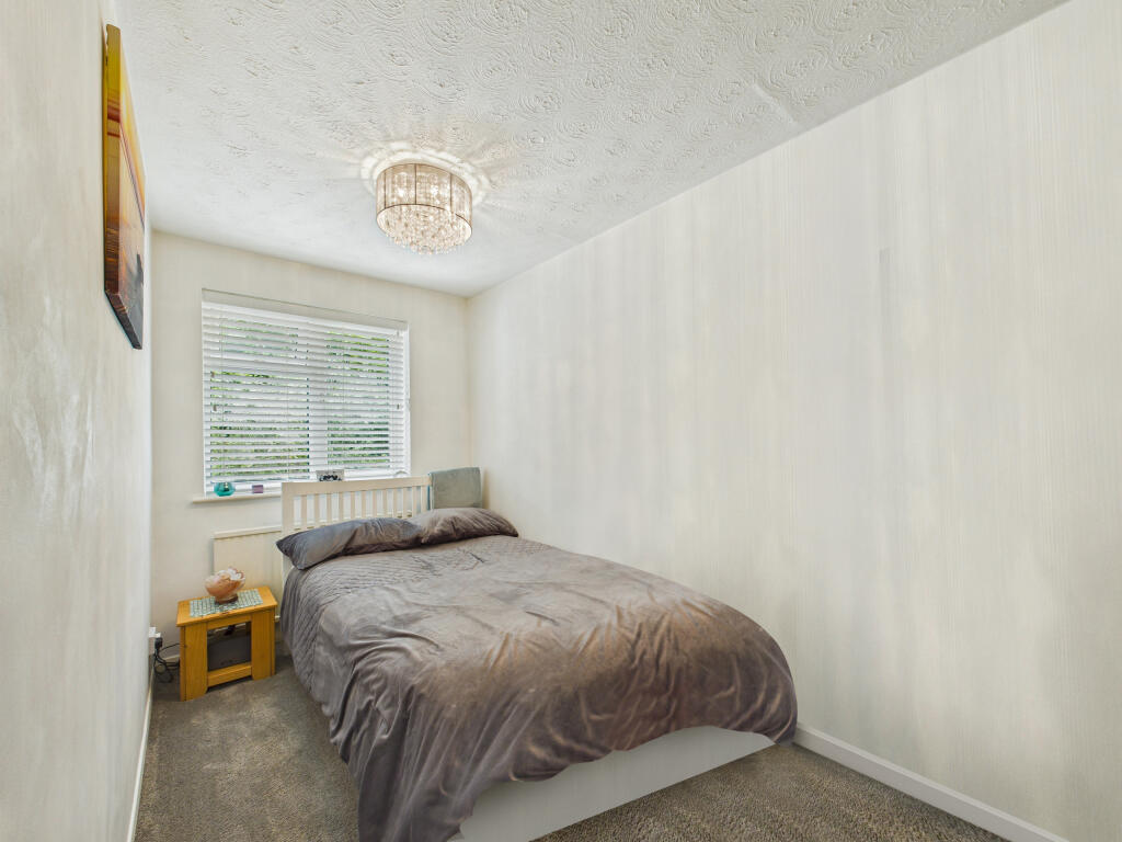 CAM01354G0-PR0570-STILL013