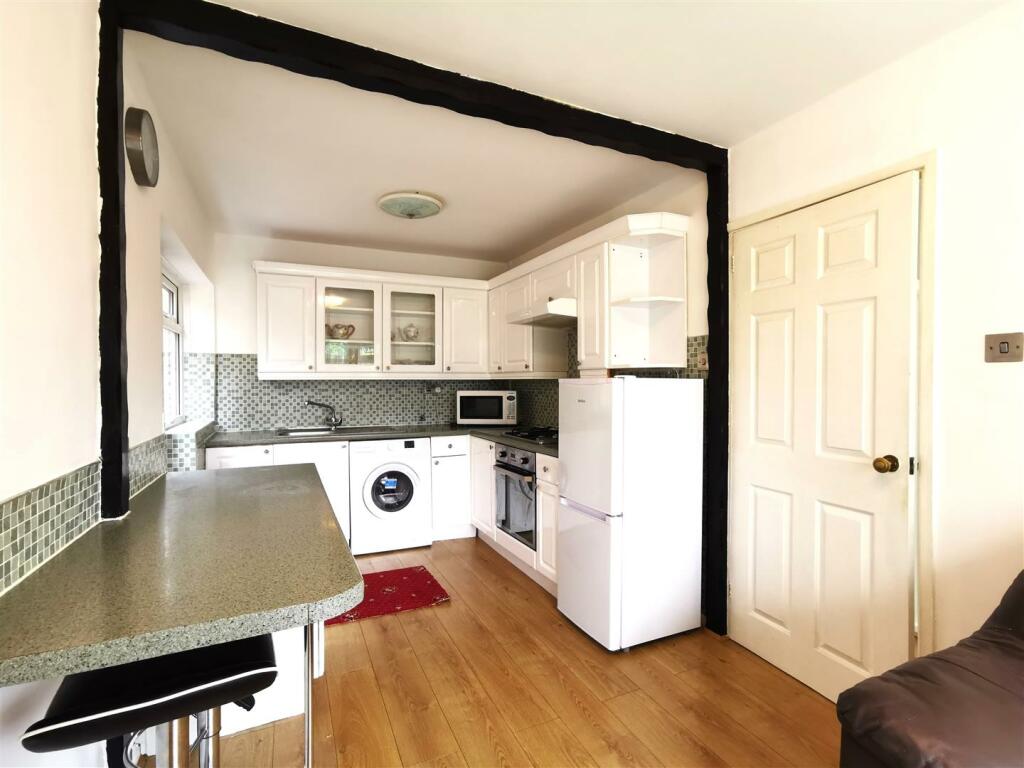 kitchen diner.jpg