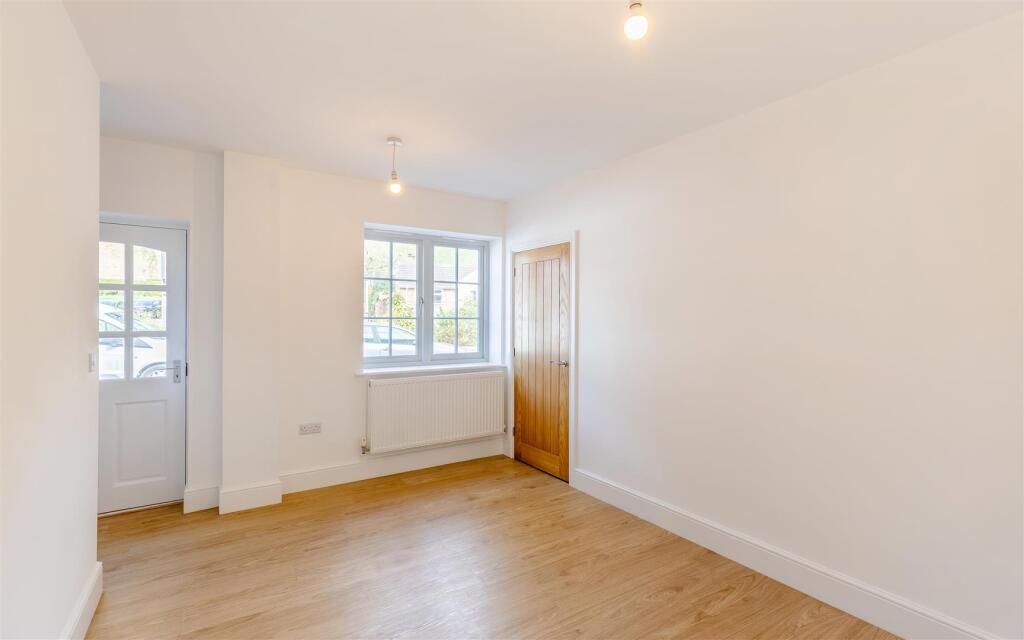 8645139-interior03.jpg