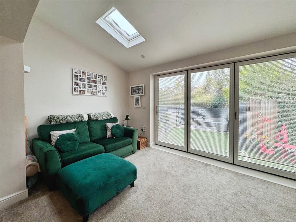 a6adba2c--4542-ABD8-262733171CFC-39662-0000193BA50