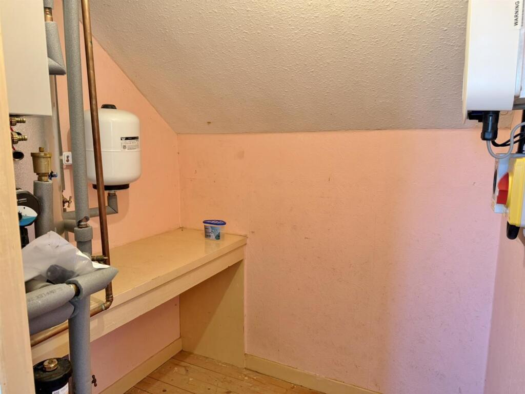Airing cupboard