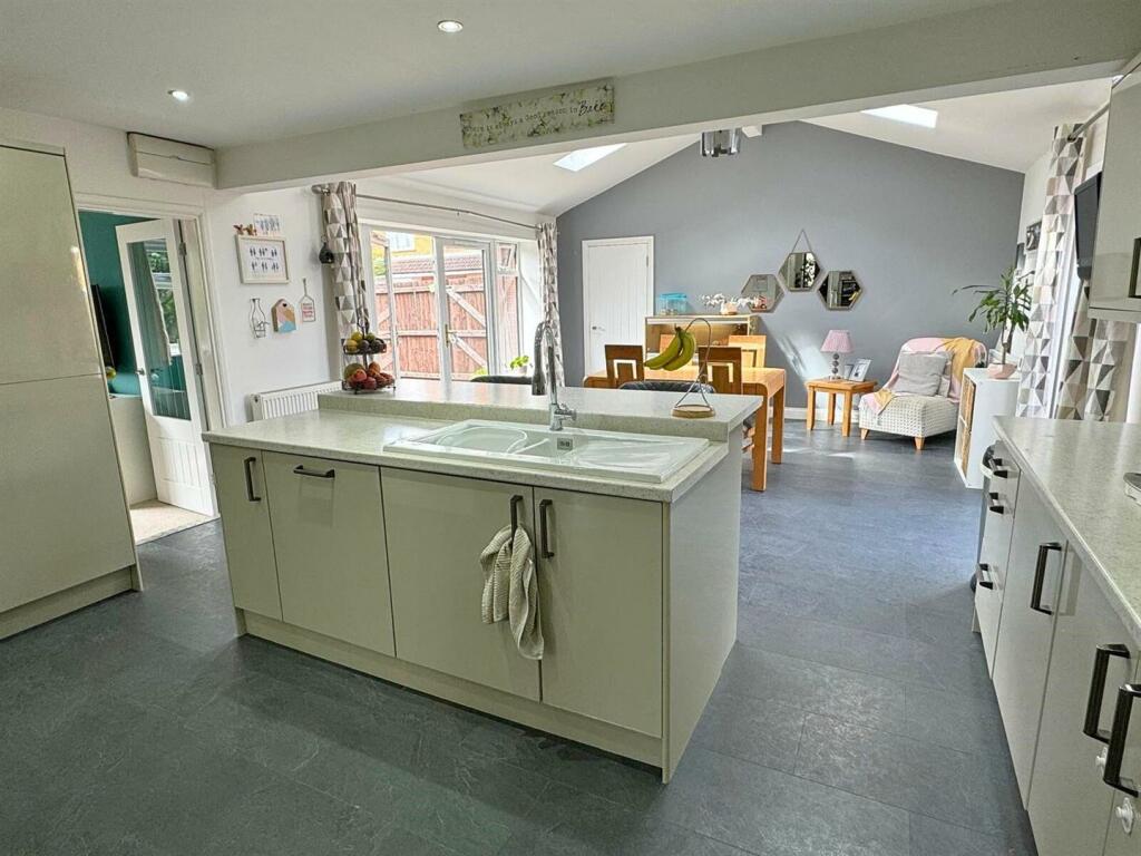 Kitchen/Dining/Living