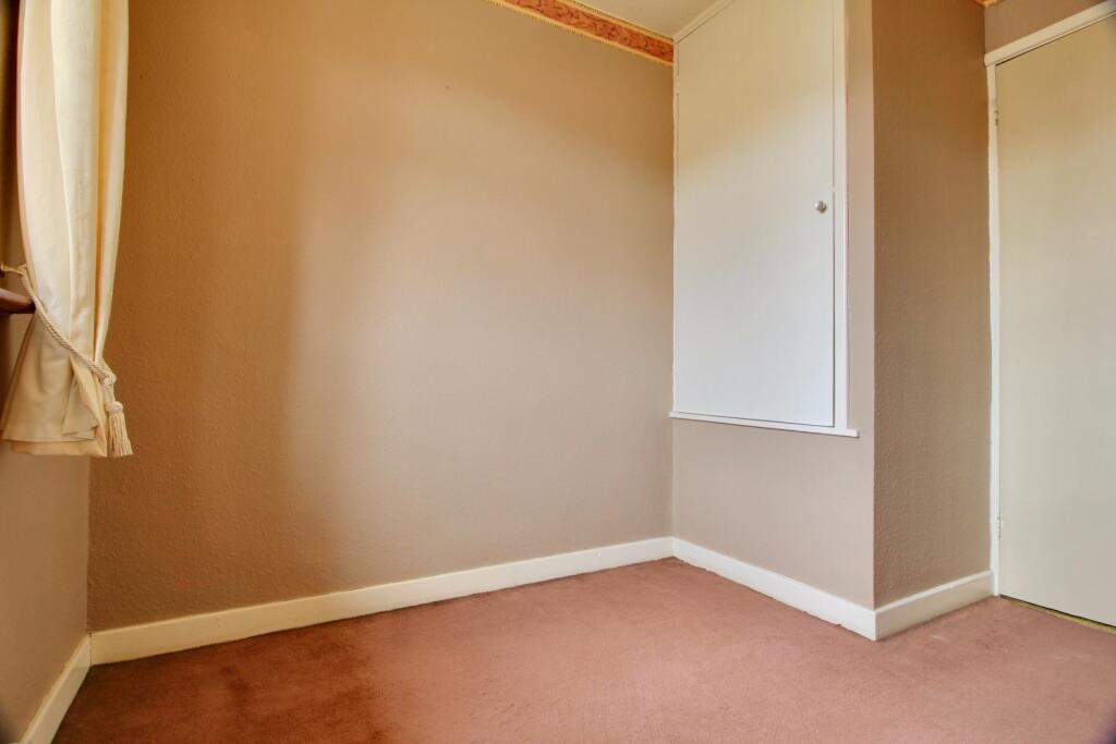 Bedroom 3 - reverse view - Gus Critchlow EweMove H