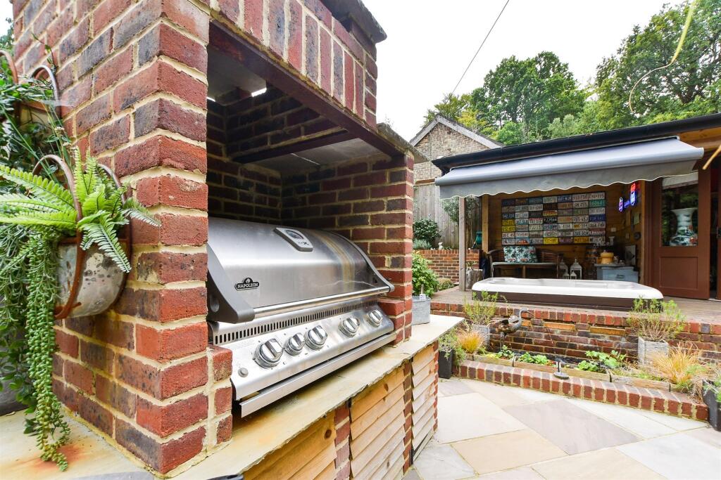 External Lifestyle Photograph