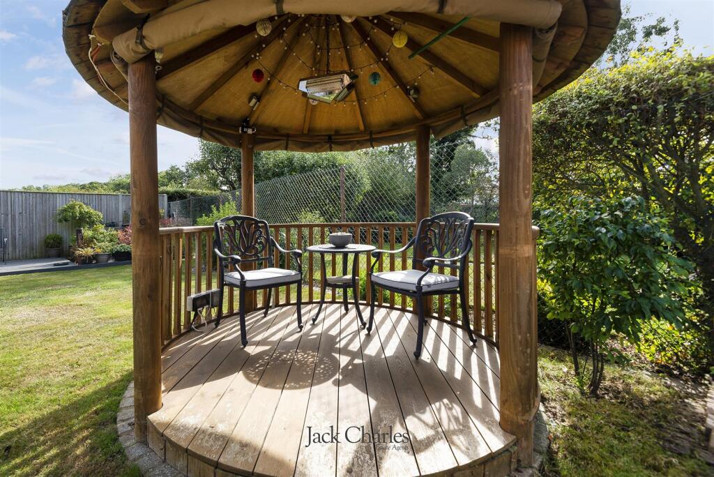 14 Fleming Way, TN10 4RU 019.jpg