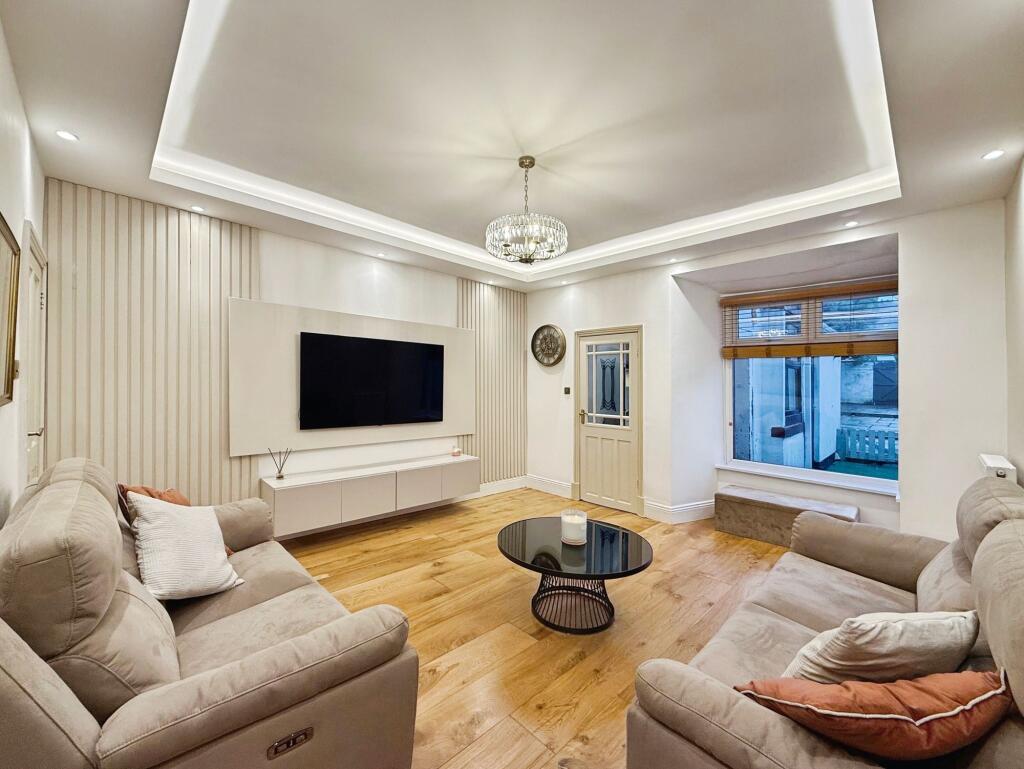 Halifax Road, Nelson, BB9