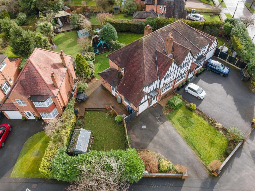 8 Buryfield Road_3.jpg