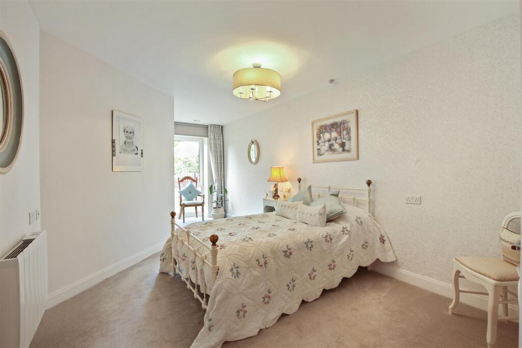Bedroom .jpg