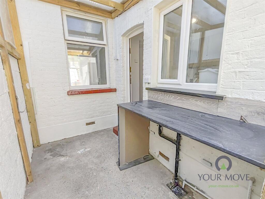 Lean-To/Utility Room