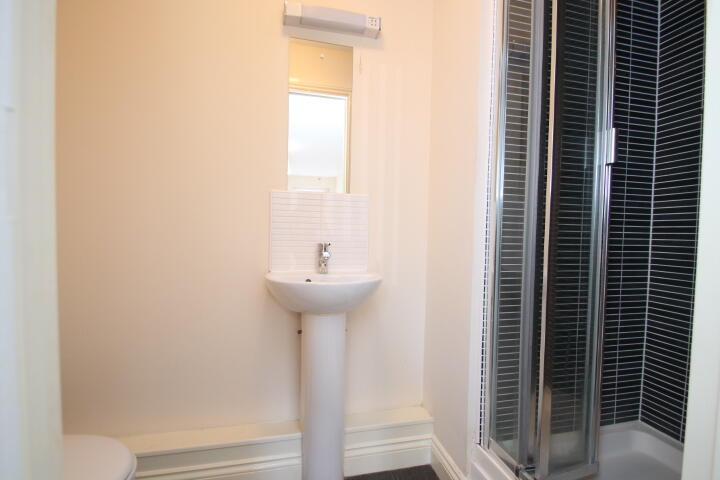 Ensuite.JPG