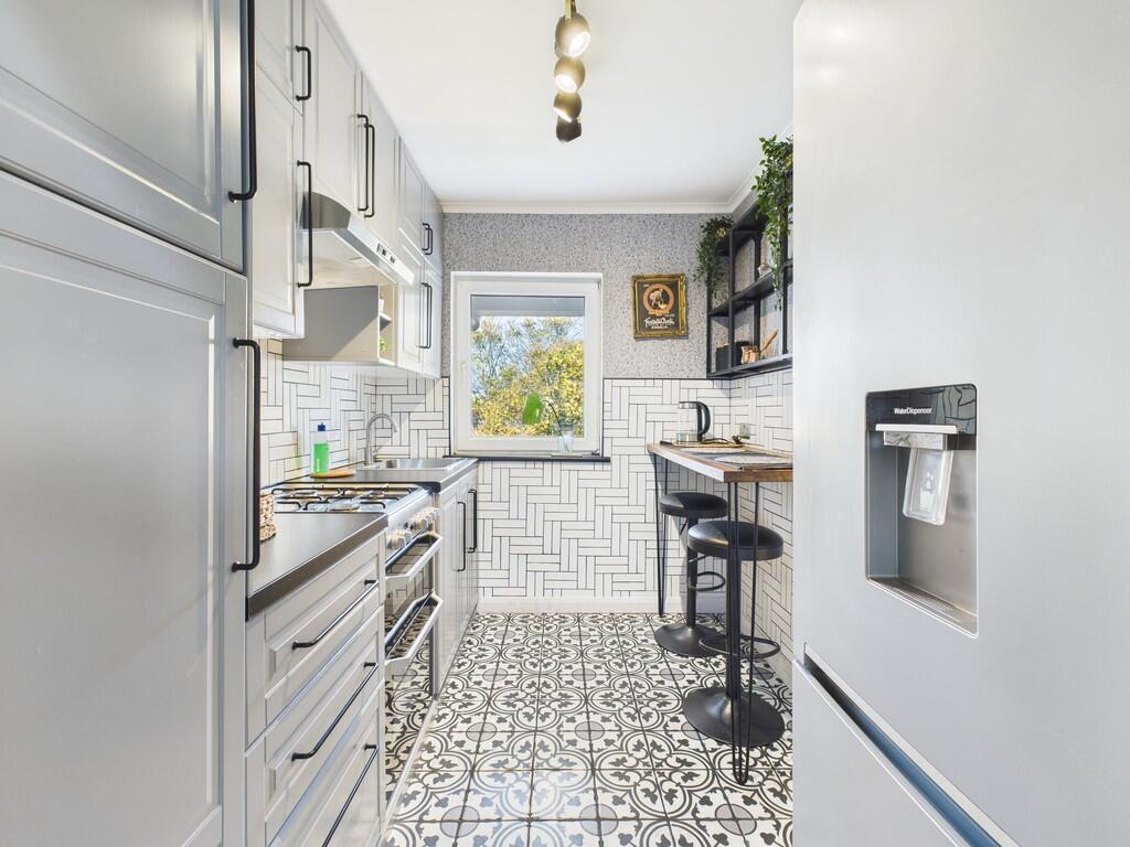 CAM05526G0-PR0058...