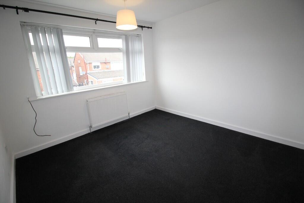 2nd Bedroom (b) 