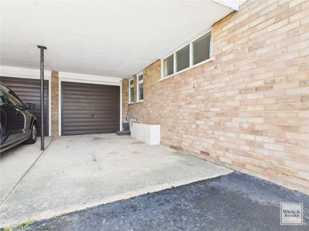 Garage/Parking