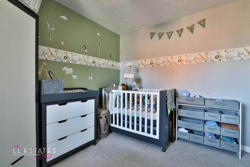 4 Alder Court-13.jpg