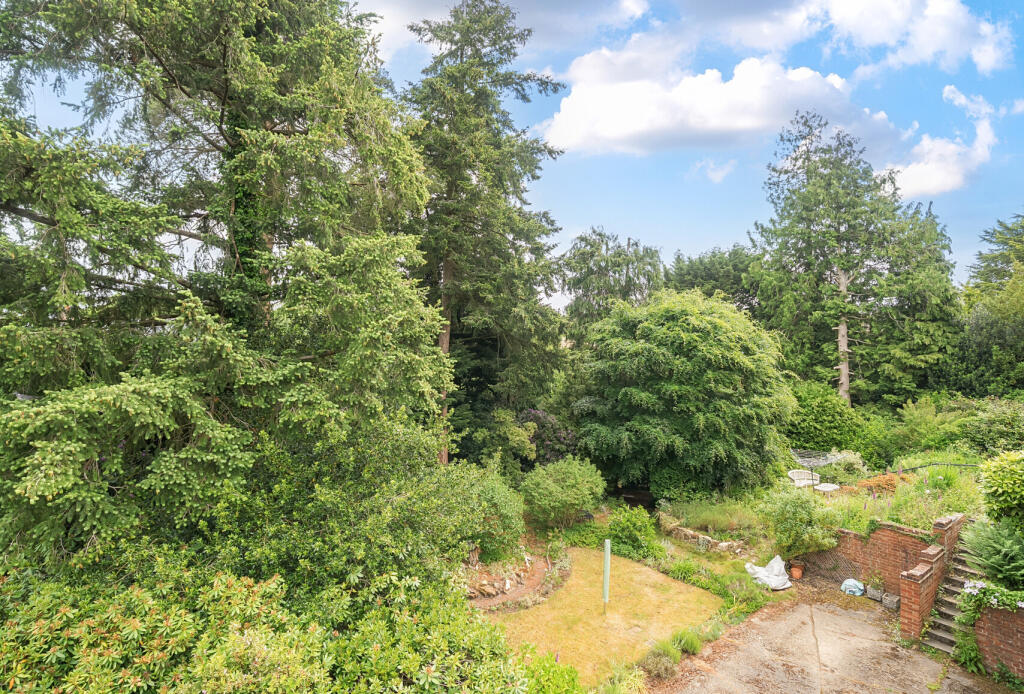 1302325-8-68400fc...