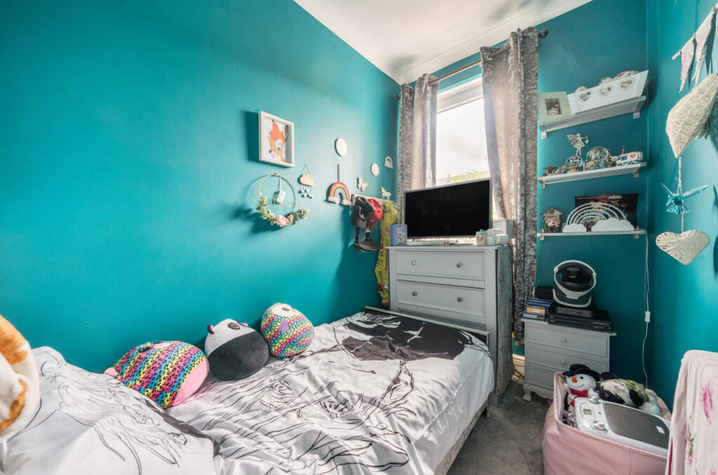 1300143-16-683ee5...