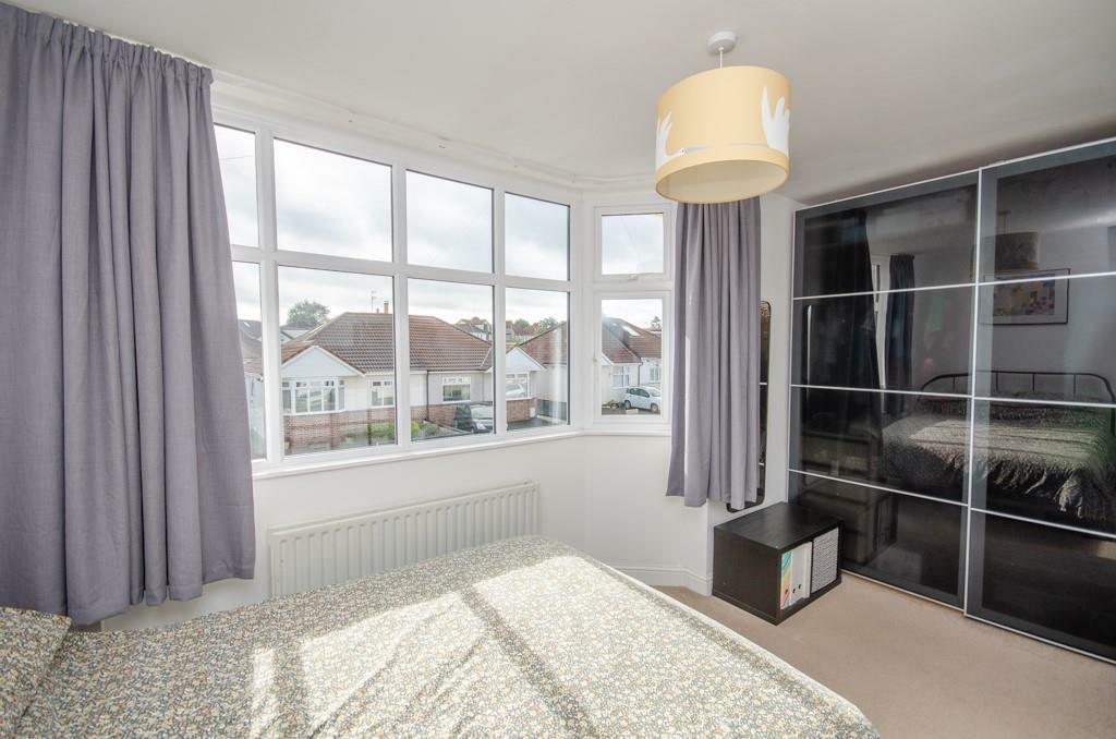 Bedroom 1 pic 2.jpg