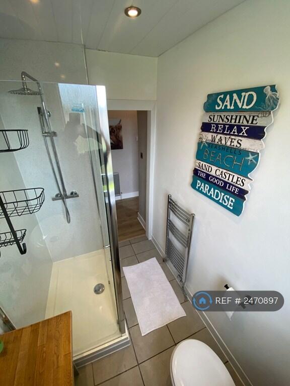 Bathroom / Showeroom