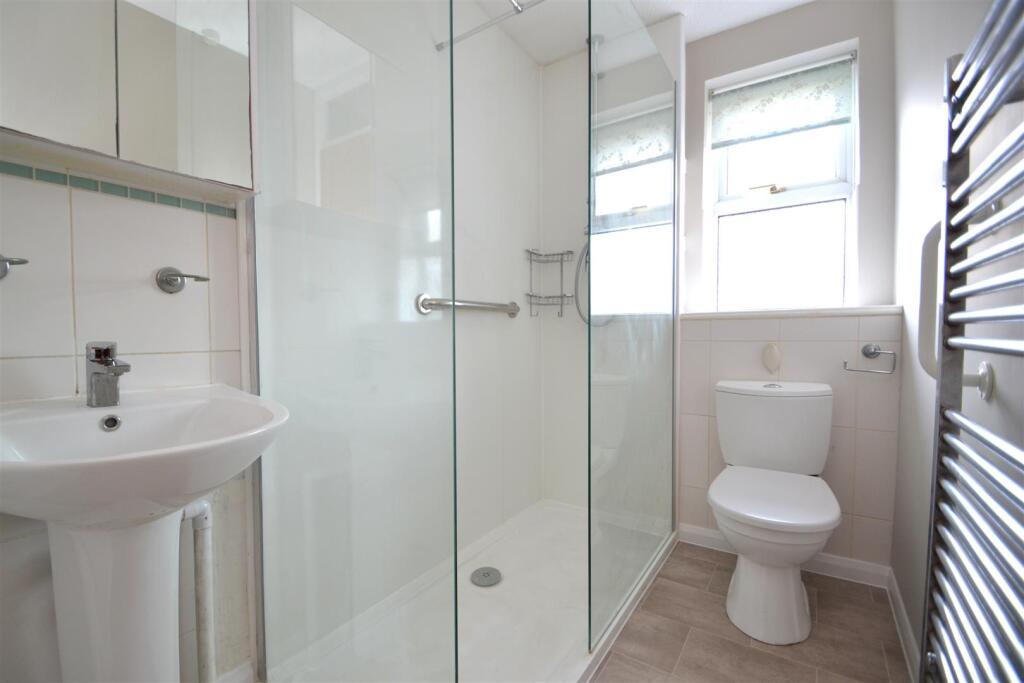 Shower Room a.JPG