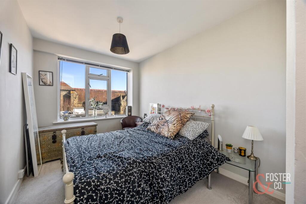 The Drive, Grove Court 25-001.jpg