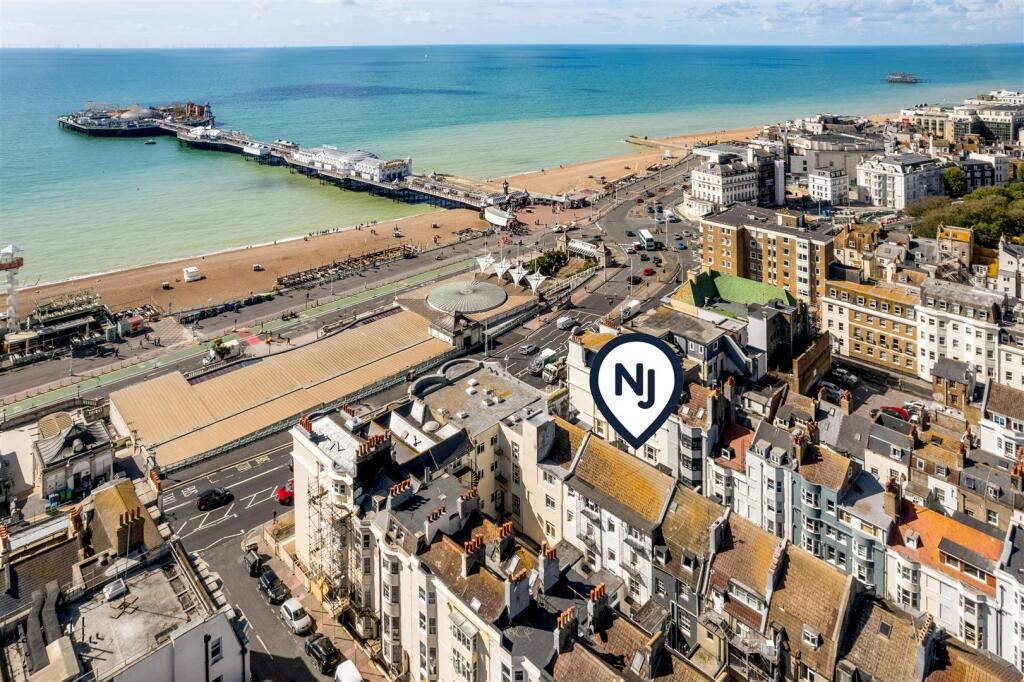 Flat 5, 24-25 Broad Street-2.jpg